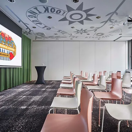 Hotel Mama Shelter
