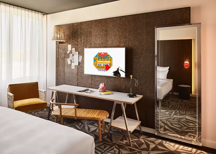Otel Mama Shelter 4*