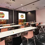 Mama Shelter Otel