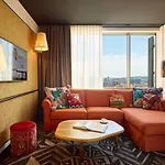 Hotell Mama Shelter Prag