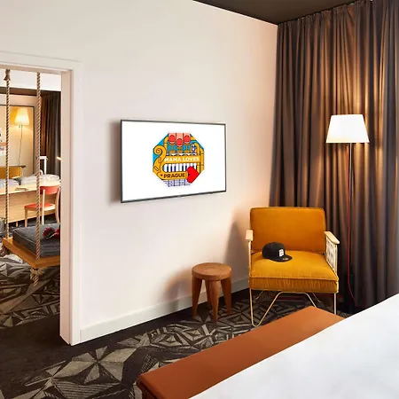 Hotell Mama Shelter