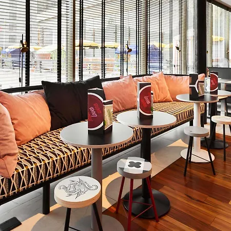 Mama Shelter Hotell