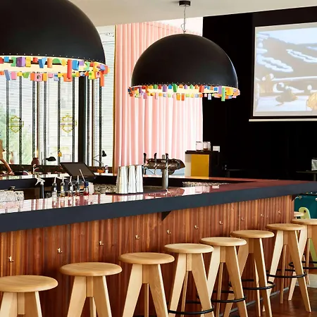 ホテル Mama Shelter 4*