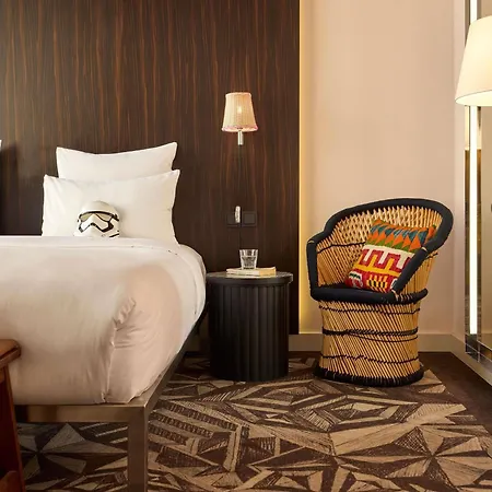 ホテル Mama Shelter 4*