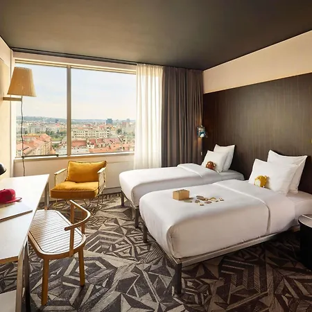 ホテル Mama Shelter 4*