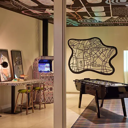 ホテル Mama Shelter 4*