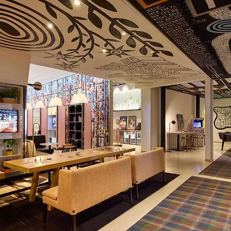 Mama Shelter 4* プラハ