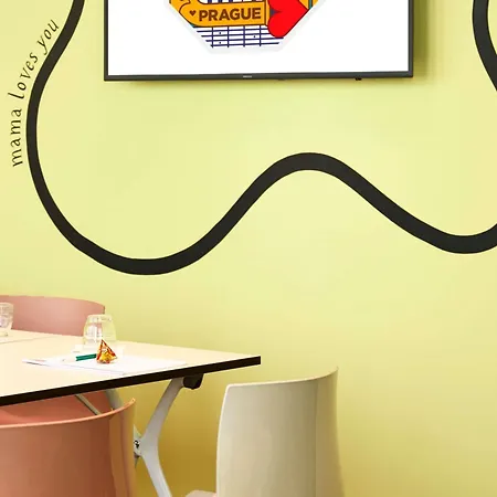 ホテル Mama Shelter 4*