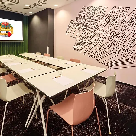 ホテル Mama Shelter