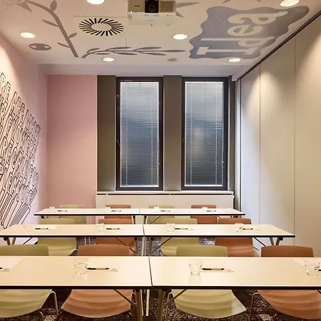 Mama Shelter ホテル 4*