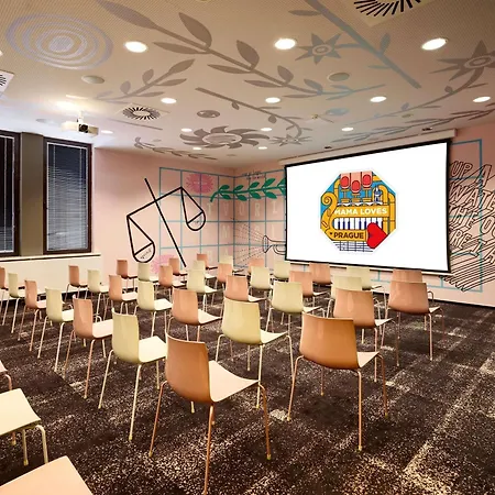 Hotel Mama Shelter