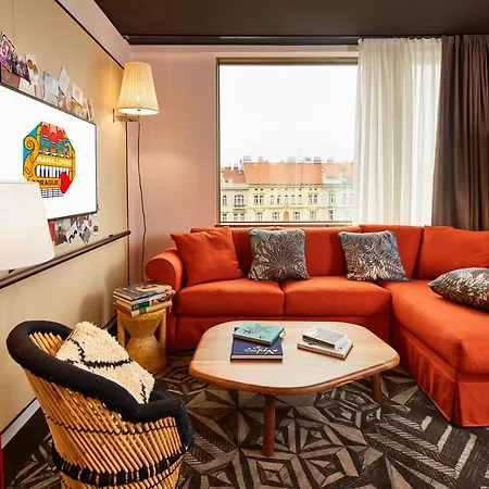 Hotell Mama Shelter 4*