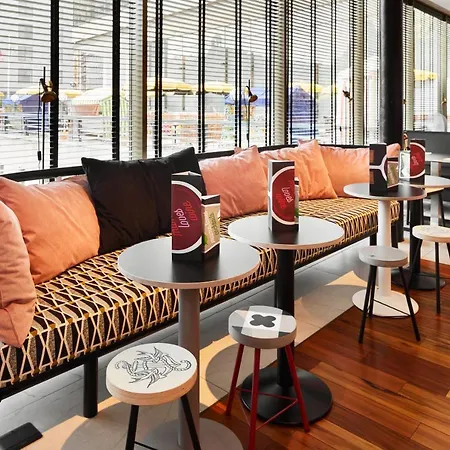 Hotell Mama Shelter Prag