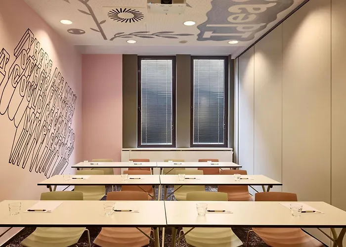 Mama Shelter Hotel 4*